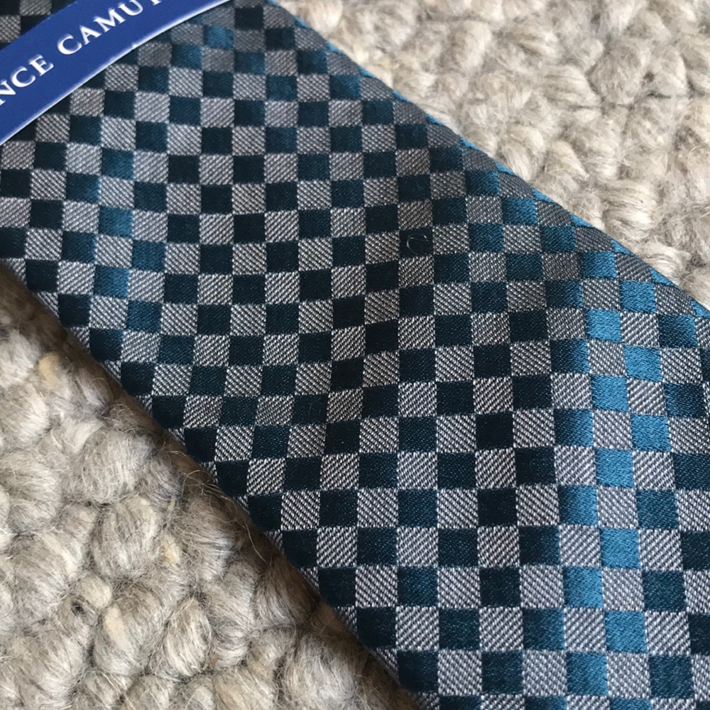 NWT Vince Camuto Tie